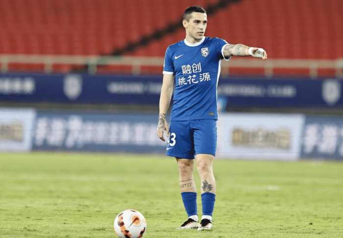 高效4-0！武汉三镇4外援又满血，2大腿保“3连冠奇迹”，金靴也稳