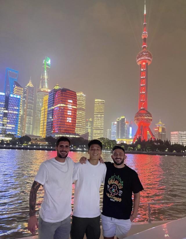 西班牙人3旧将中超聚首！武磊晒合照：欢迎你们来中国
